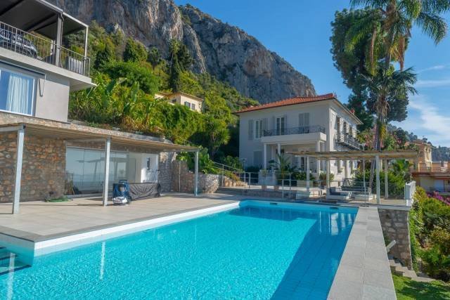 Villa in Menton, Provence-Alpes-Côte d'Azur, France 1 - 18312629
