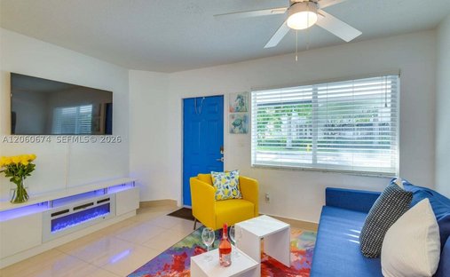Hallandale Beach, Florida, United States 1