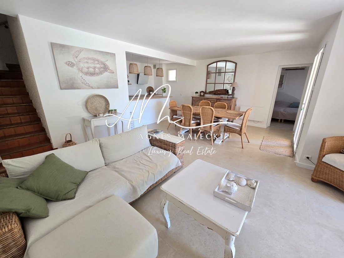 Villa in La Croix-Valmer, Provence-Alpes-Côte d'Azur, France 5 - 15868527