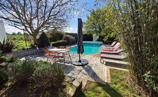 House in Zone Urbaine, Arradon, France 1