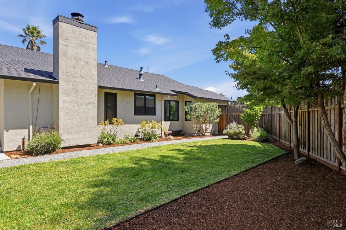 House in Petaluma, California, United States 4 - 18629751