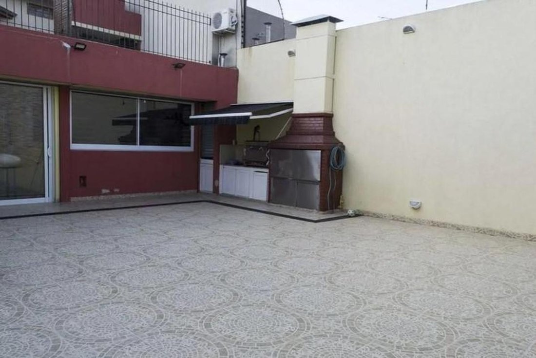 House in Ramos Mejía, Buenos Aires Province, Argentina 1 - 18627011