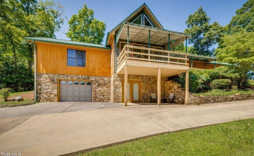 House in Unicoi, Tennessee, United States 1