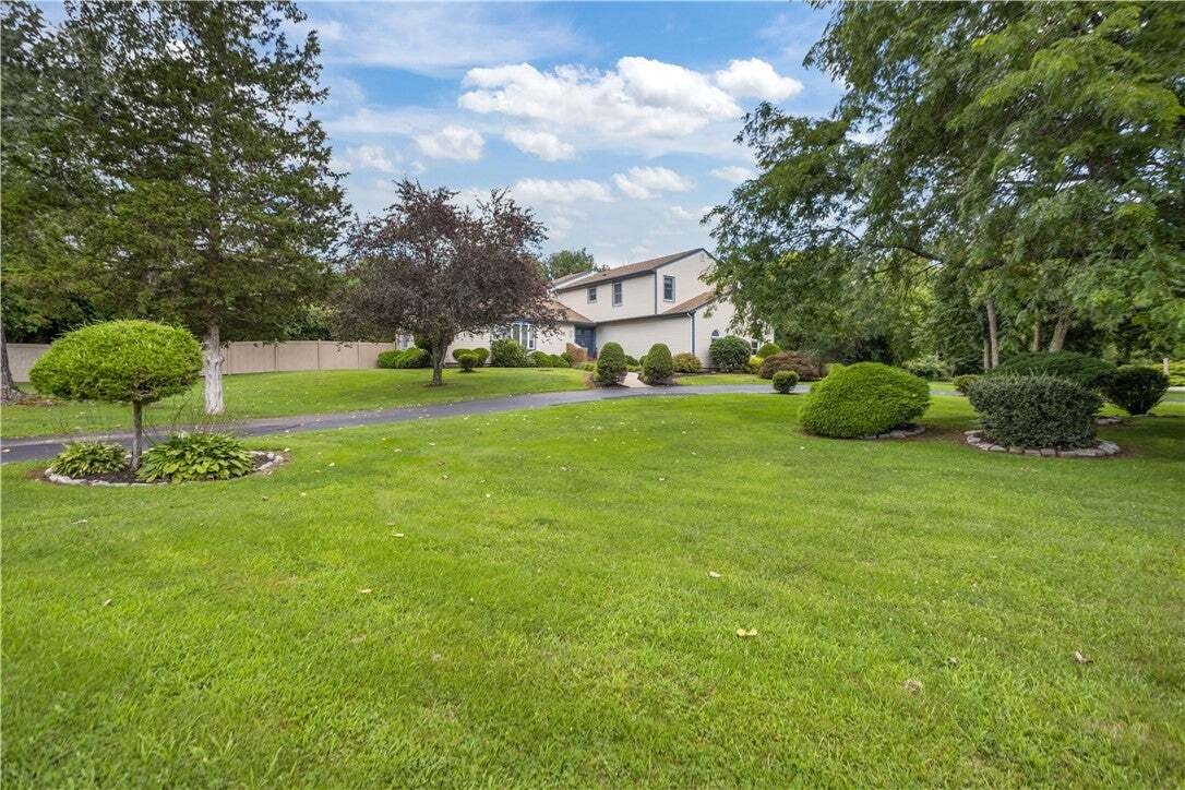 House in Cranston, Rhode Island, United States 4 - 18629040