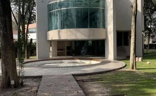 House in Villa Udaondo, Buenos Aires Province, Argentina 1