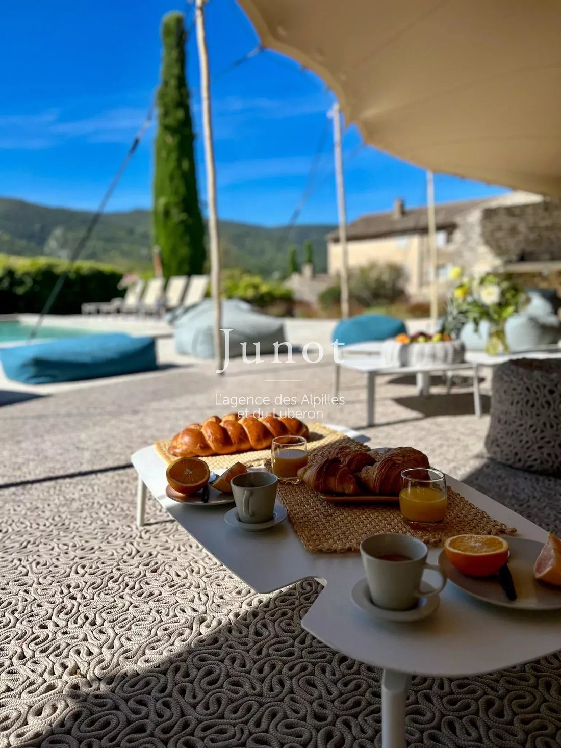 Country House in Ménerbes, Provence-Alpes-Côte d'Azur, France 5 - 18626962