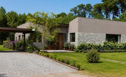 House in Pinamar, Buenos Aires Province, Argentina 1