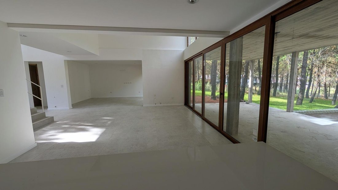 House in Pinamar, Buenos Aires Province, Argentina 3 - 18627022