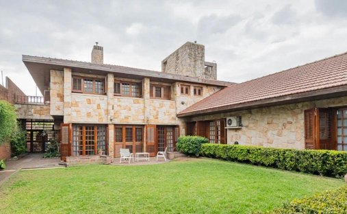 House in Arana, Buenos Aires Province, Argentina 1