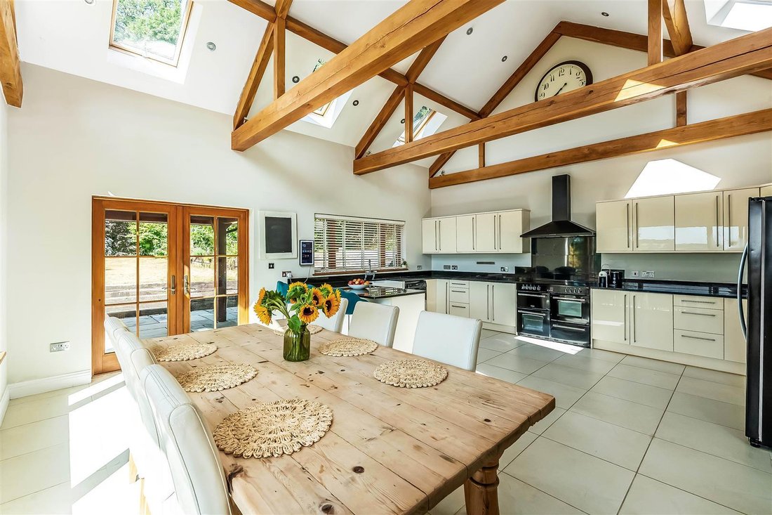 House in Dorking, England 5 - 18628007