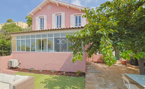House in Le Revest-les-Eaux, Provence-Alpes-Côte d'Azur, France 1