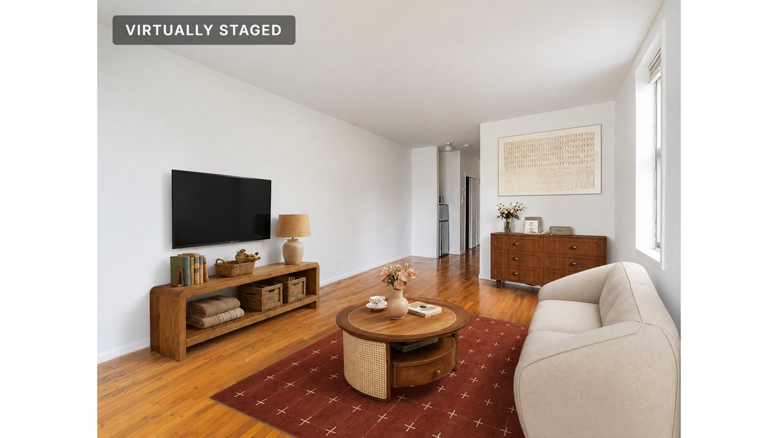 New York, New York, United States 3 - 18629700