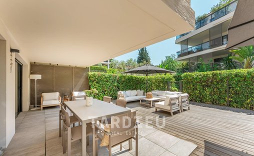 Apartamento en Zone Est Diffuse, San Tropez, Francia 1