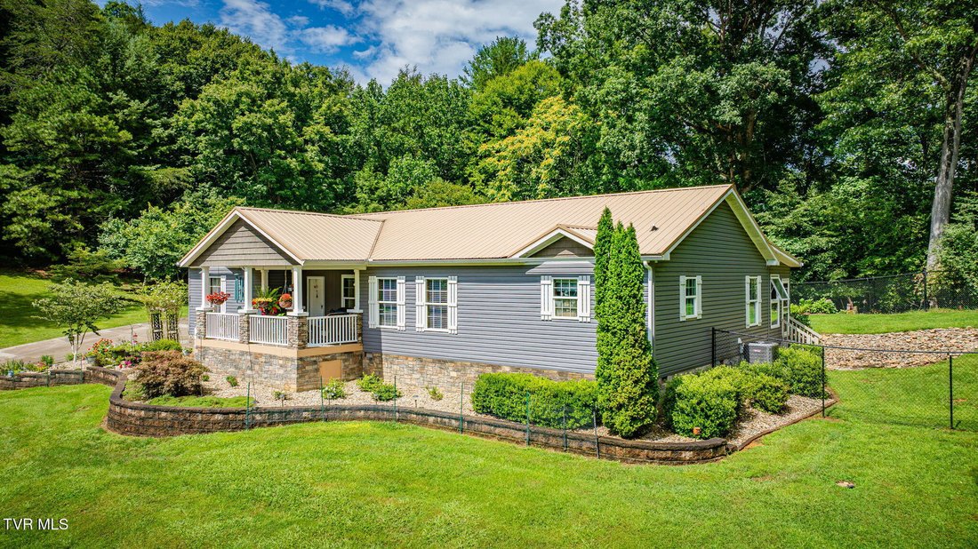 House in Erwin, Tennessee, United States 3 - 18626513