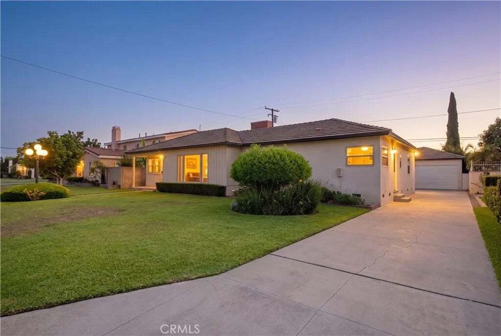 House in Downey, California, United States 3 - 18629172