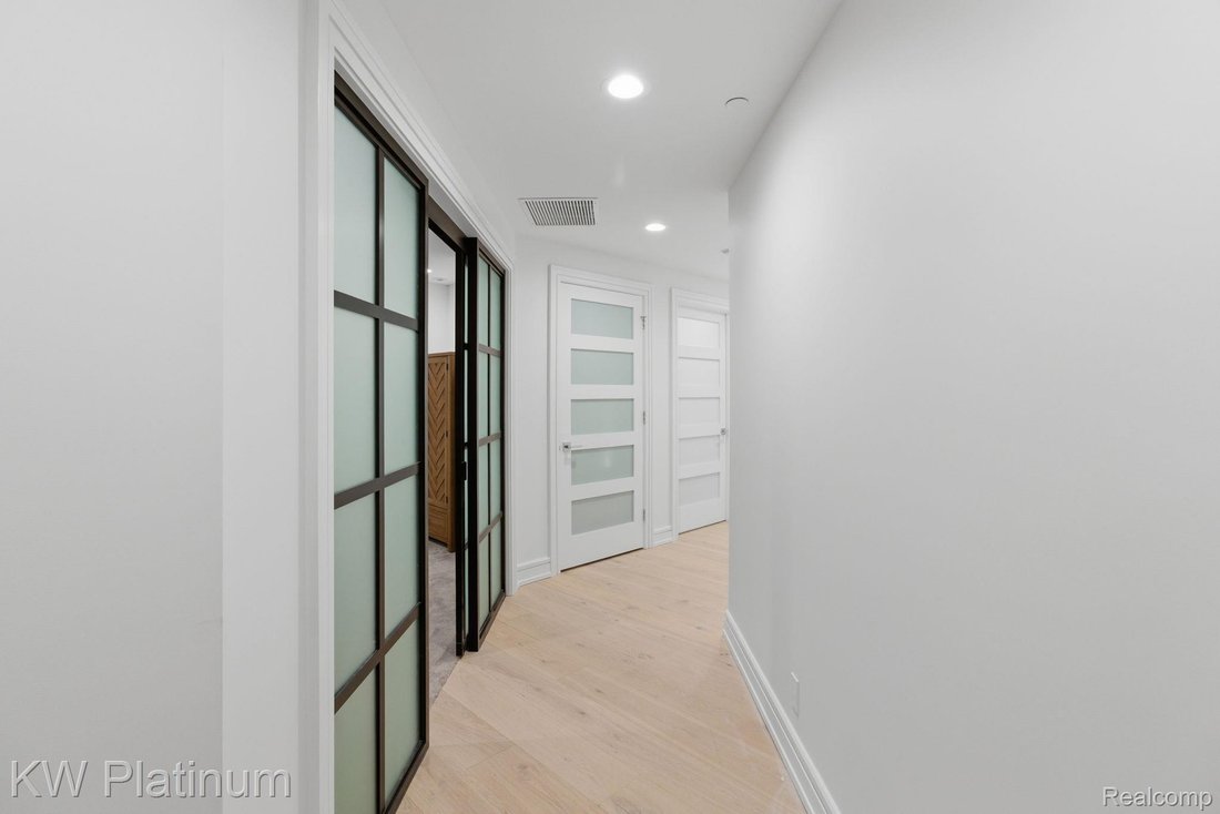 Condo in Port Huron, Michigan, United States 3 - 18628147