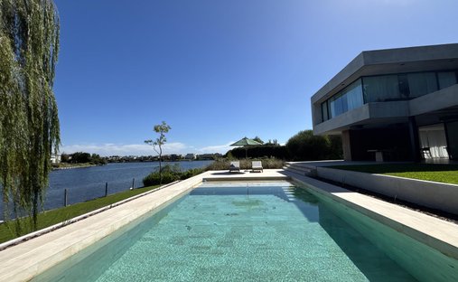 House in Rincón de Milberg, Buenos Aires Province, Argentina 1