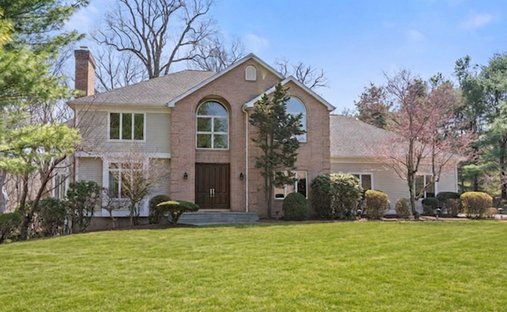 House in Cheshire, Connecticut, United States 1