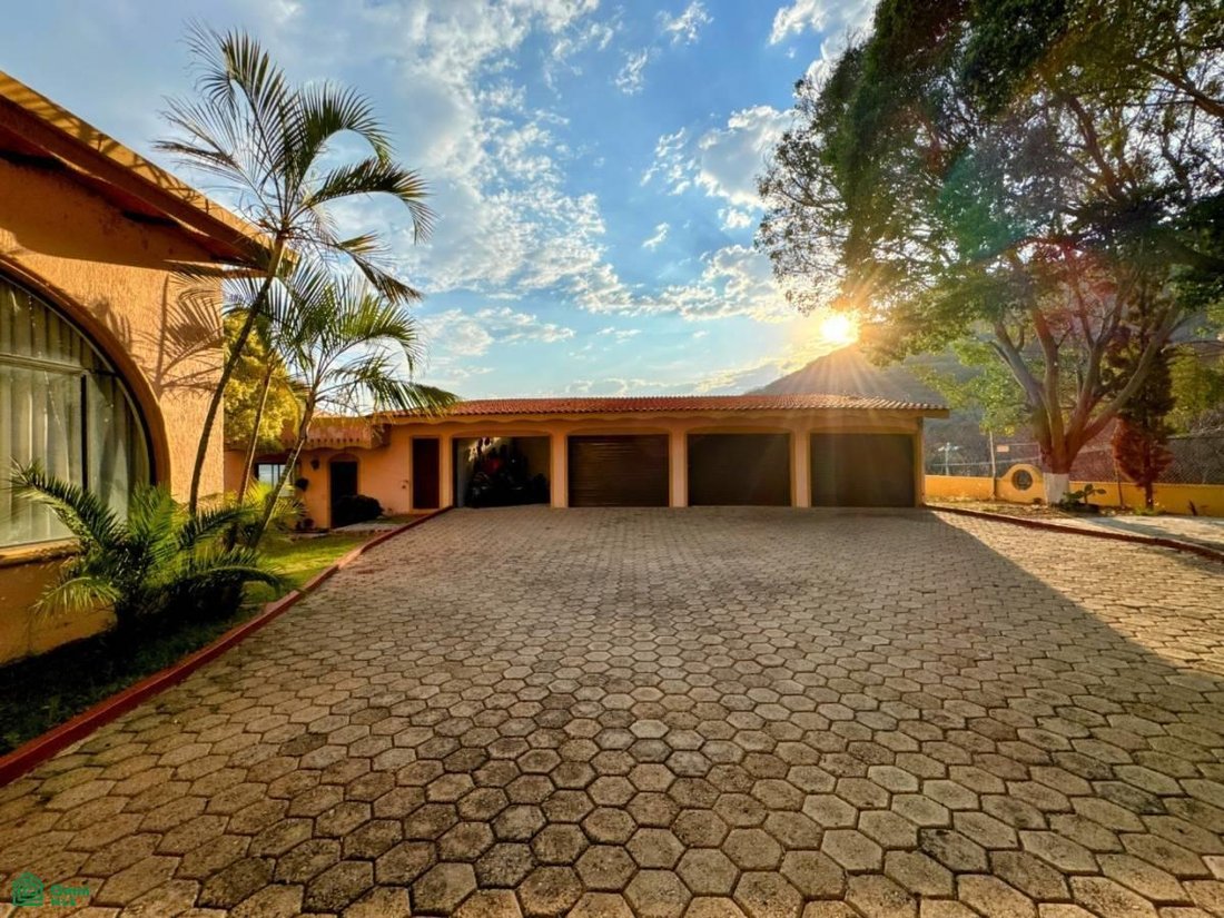 Townhouse in Chantepec, Jalisco, Mexico 2 - 17729088