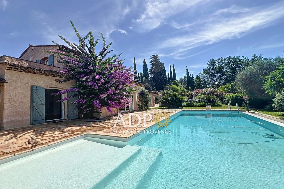 Villa in Grasse, Provence-Alpes-Côte d'Azur, France 1 - 18626778