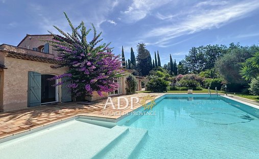 Villa in Grasse, Provence-Alpes-Côte d'Azur, France 1
