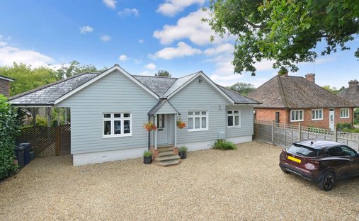 Bungalow in Surrey, England 1