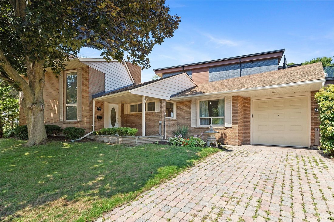 House in Toronto, Ontario, Canada 3 - 18626688