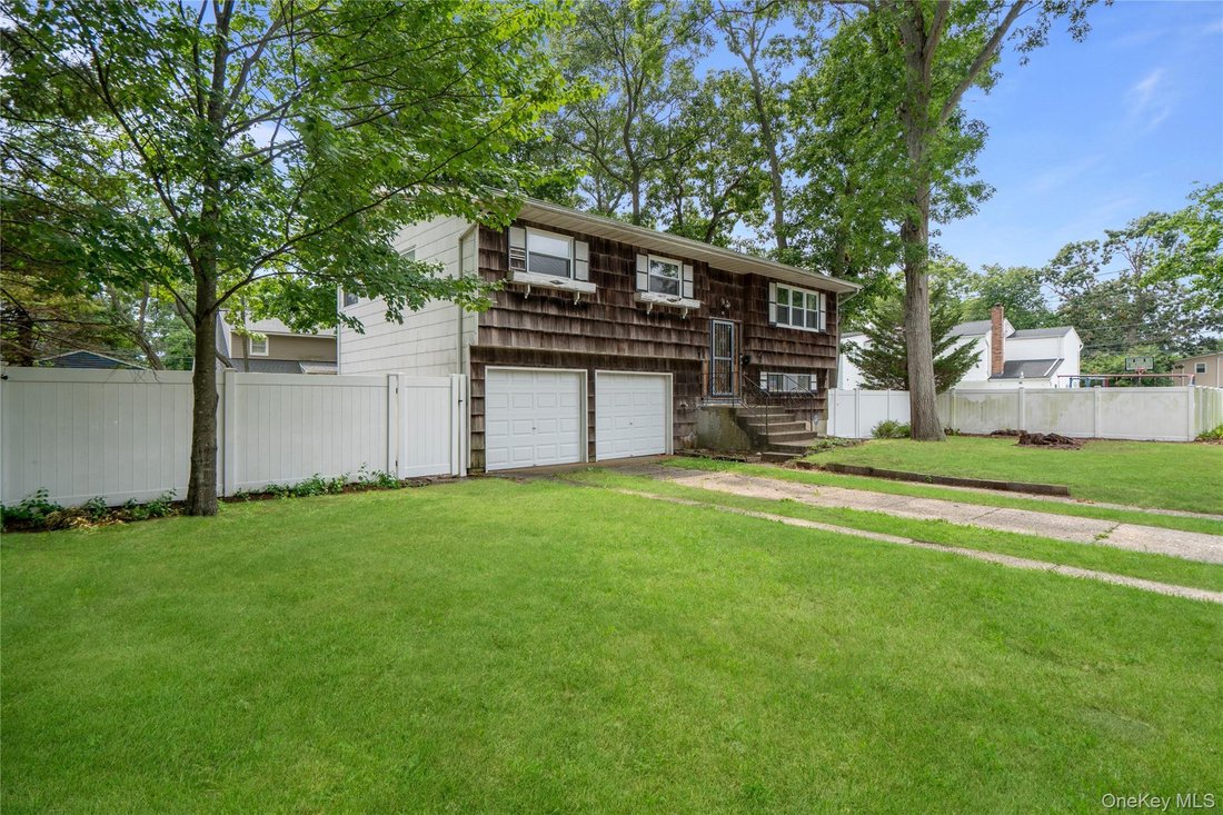House in Islip Terrace, New York, United States 2 - 18629655