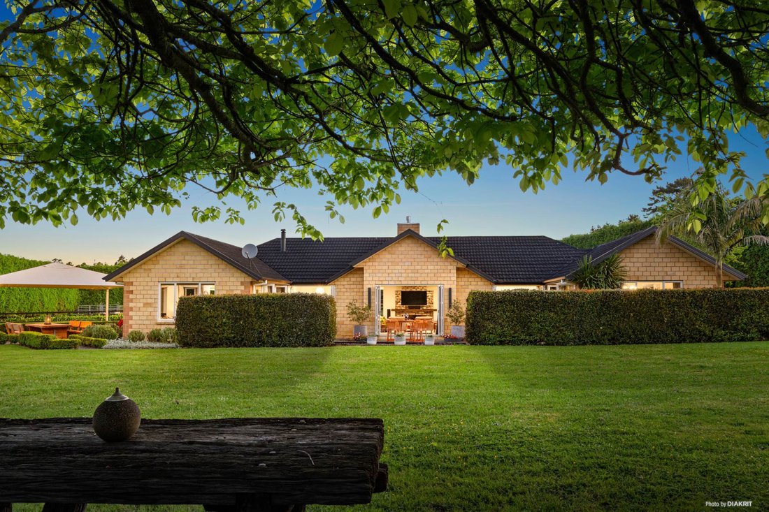 House in Pukekohe Hill, Auckland, New Zealand 1 - 15985754