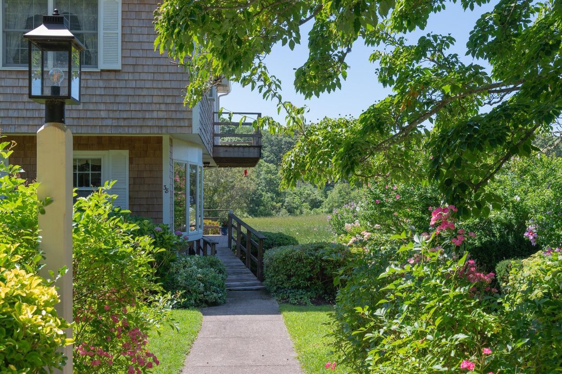 House in Falmouth, Massachusetts, United States 2 - 17902958