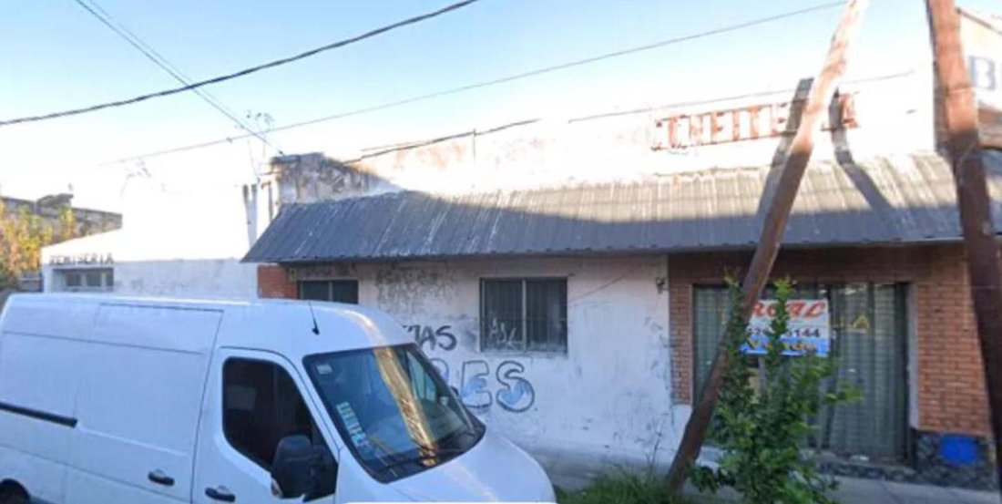 Land in Lanús, Buenos Aires Province, Argentina 2 - 18627121