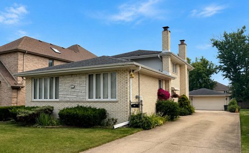 House in Niles, Illinois, United States 1