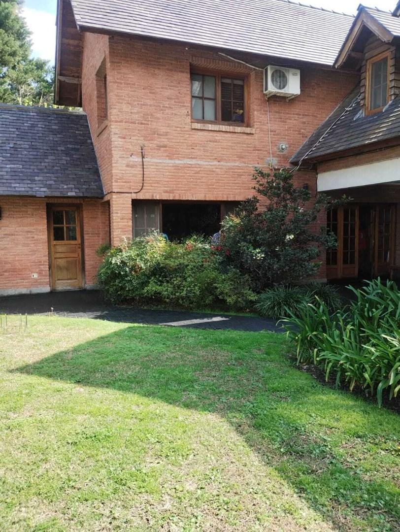 House in Francisco Alvarez, Buenos Aires Province, Argentina 1 - 18627297