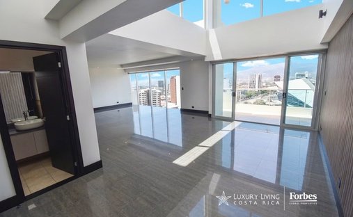 Penthouse in Cinco Esquinas, San José Province, Costa Rica 1