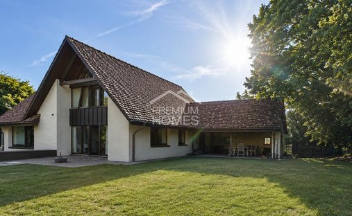 House in Schleinikon, Zurich, Switzerland 1