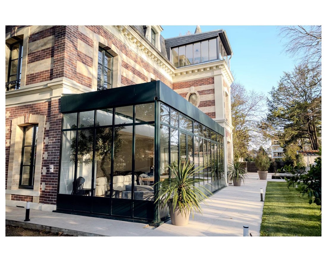 Townhouse in Reine-Mairie, Boulogne-Billancourt, France 2 - 15908351
