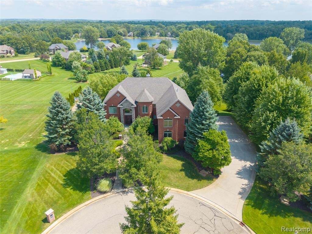 House in Oxford, Michigan, United States 3 - 18628072