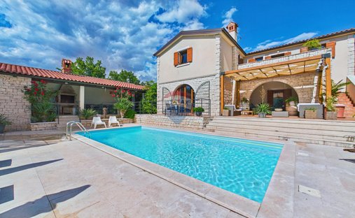 House in Cabrunici, Istria County, Croatia 1