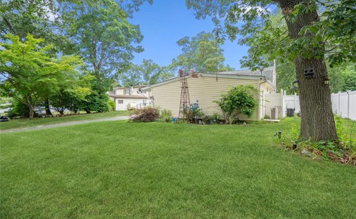 House in Holbrook, New York, United States 1