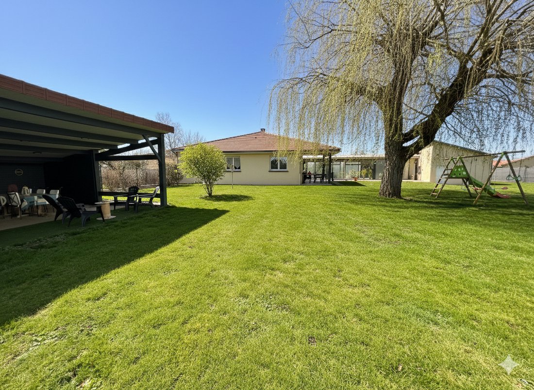 Villa in Ennezat, Auvergne-Rhône-Alpes, France 3 - 18627436