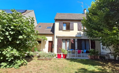 House in Gondoles Nord I, Choisy-le-Roi, France 1