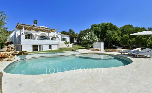 Chalet in Punta Prima, Sant Lluis, Balearic Islands 1