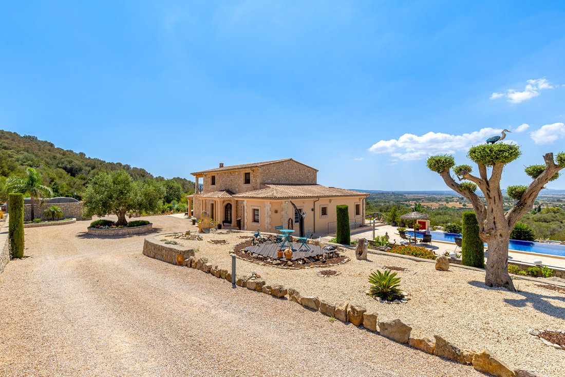 Finca in They are Macià, Manacor, Balearic Islands 2 - 18626532