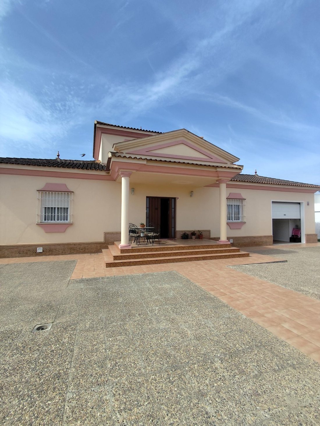 Villa in Castilleja de la Cuesta, Andalusia, Spain 2 - 18629765