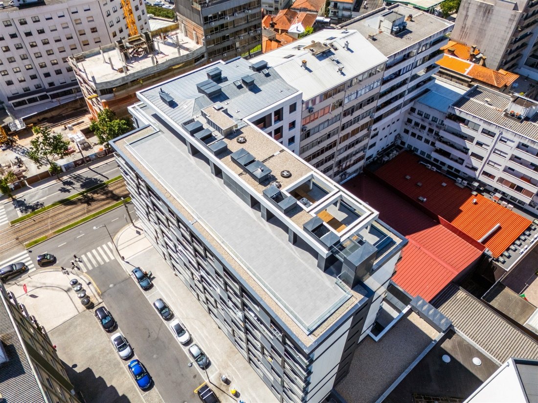 Apartment in Mafamude e Vilar do Paraiso, Porto District, Portugal 2 - 18533005