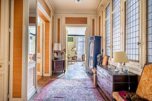 Apartment in Palais Royal, Paris 1er Arrondissement, Paris 4 - 15869633