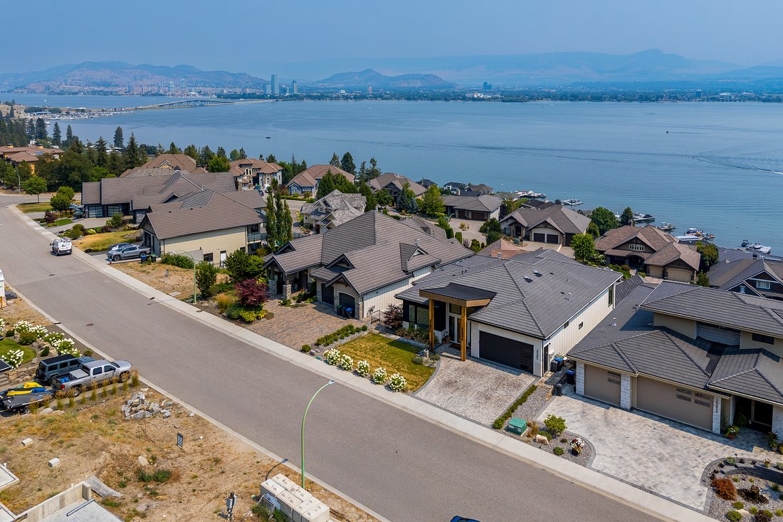 House in West Kelowna, British Columbia, Canada 5 - 18627573