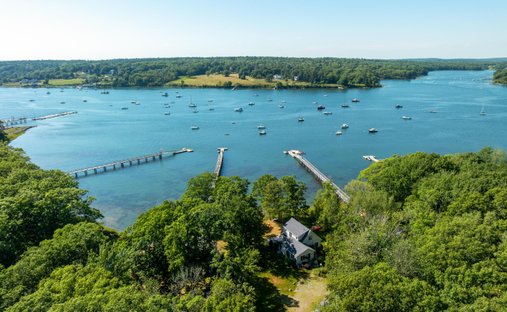 House in Bristol, Maine, United States 1