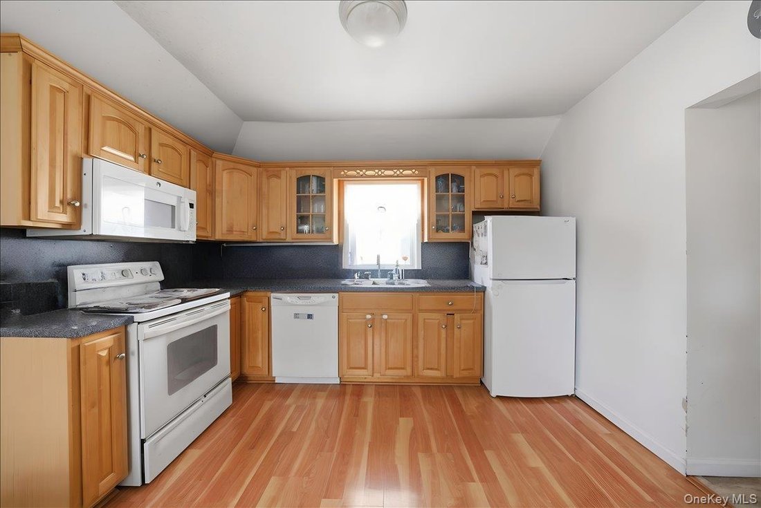 East Rockaway, New York, United States 4 - 18629659