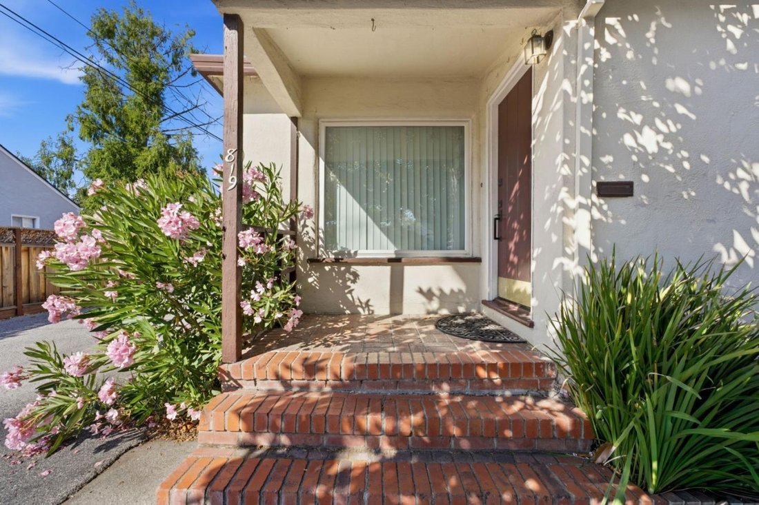 House in Redwood City, California, United States 4 - 18629466